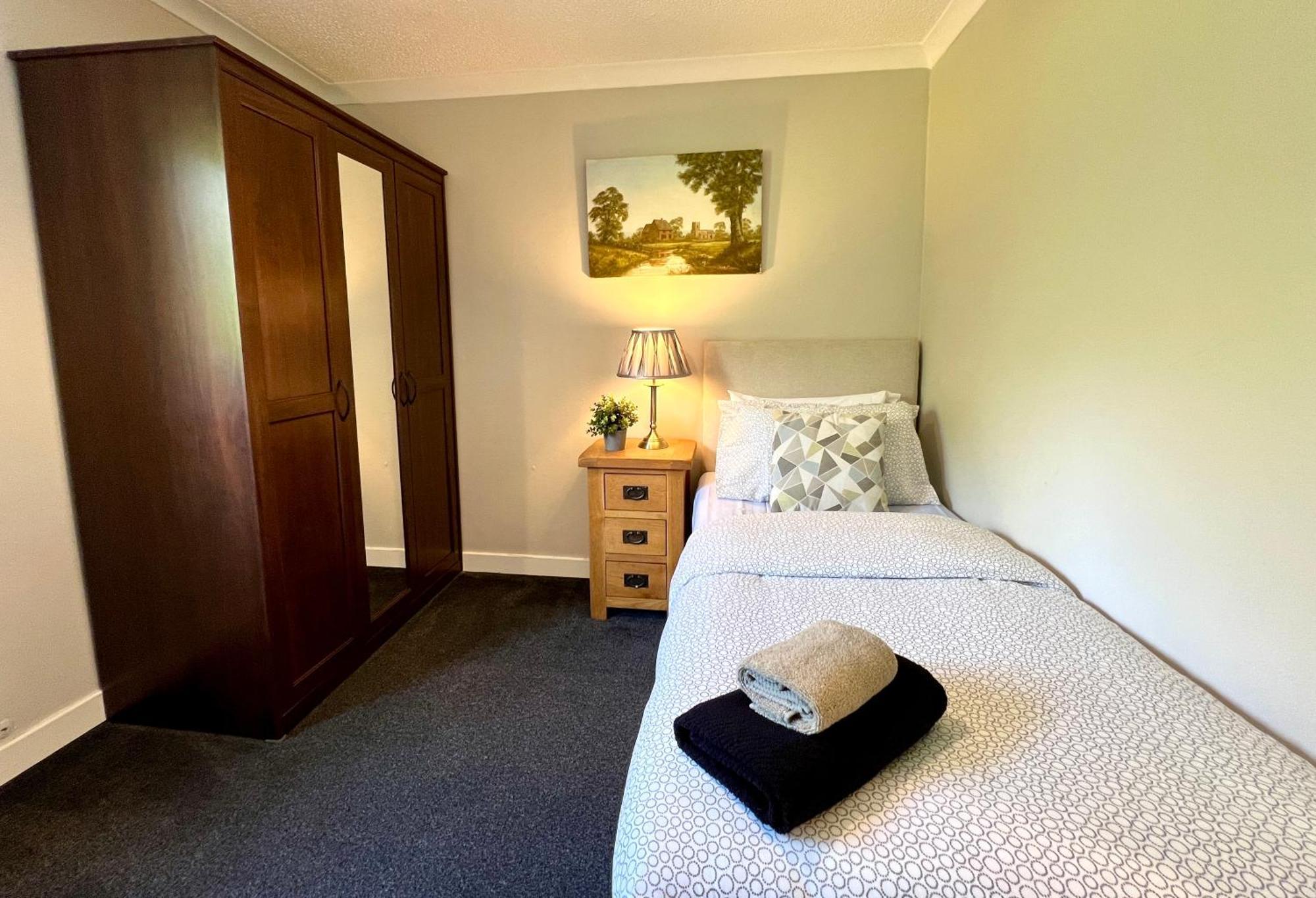 Spacious 2 Bed-Flat In Glasgow City - Free Parking Екстер'єр фото