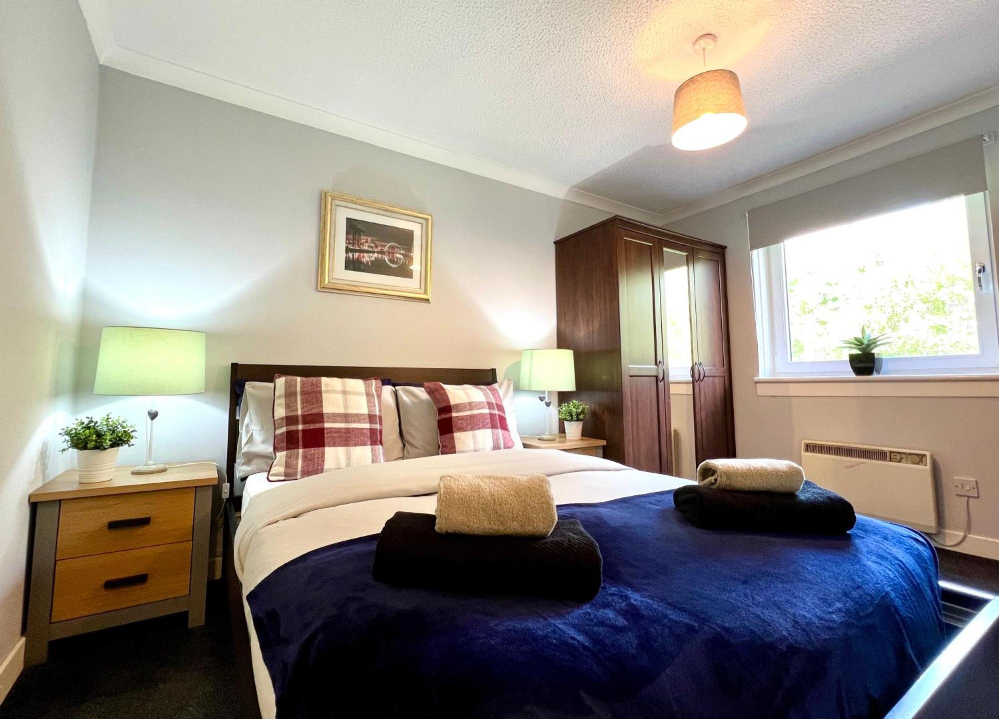 Spacious 2 Bed-Flat In Glasgow City - Free Parking Екстер'єр фото