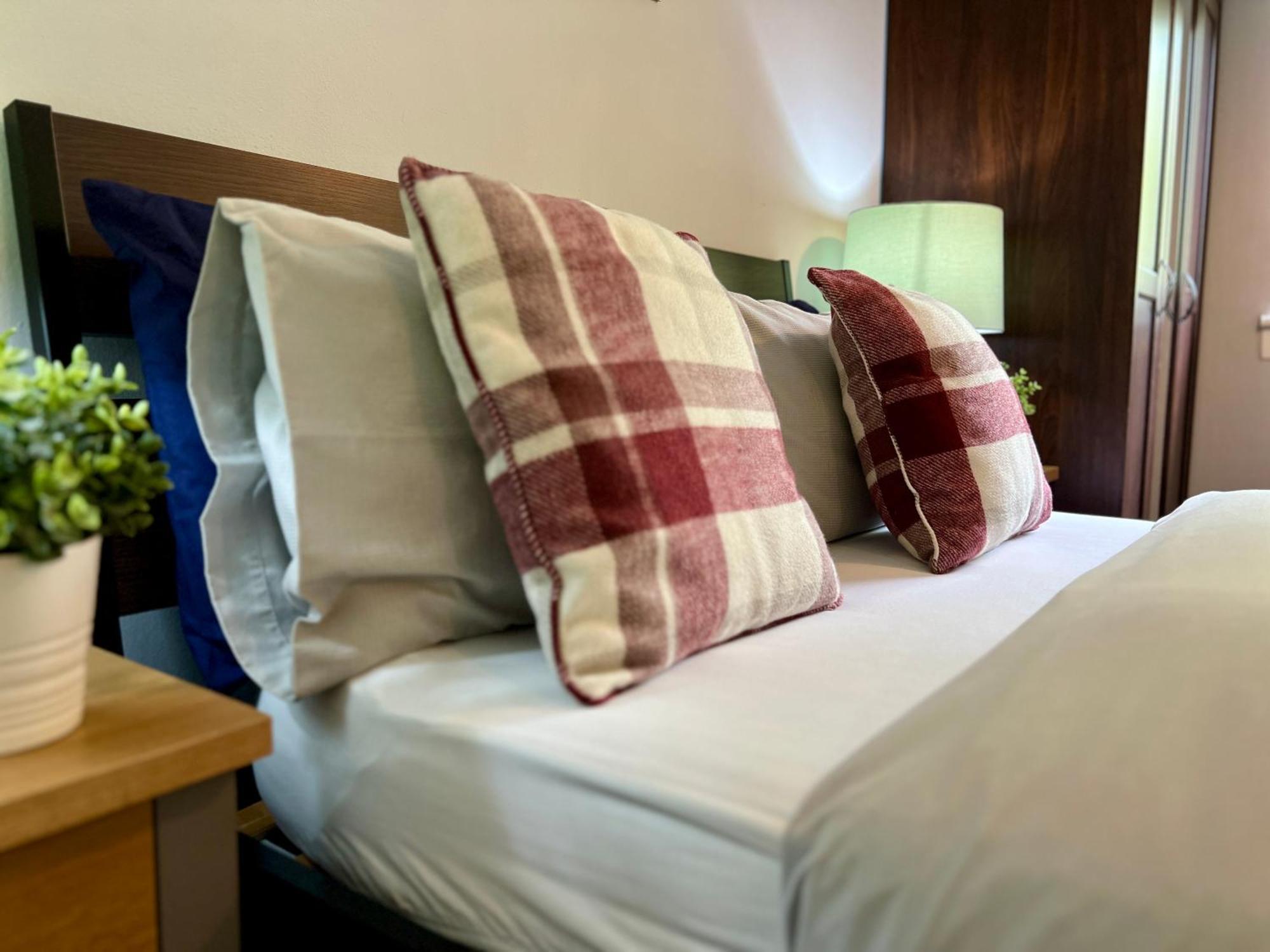 Spacious 2 Bed-Flat In Glasgow City - Free Parking Екстер'єр фото